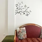 Апартаменты Sonia's Skg 3 Bedroom Family - Near Metro