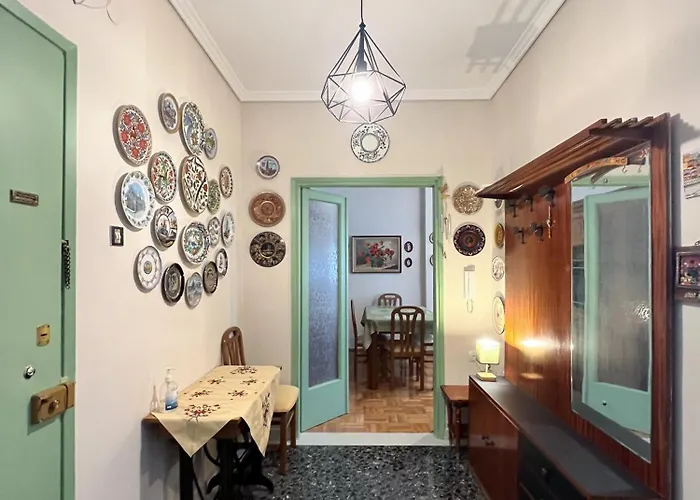 Sonia's Skg 3 Bedroom Family - Near Metro * Saloniki