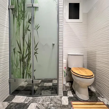Sonia's Skg 3 Bedroom Family - Near Metro Apartment Thessaloniki