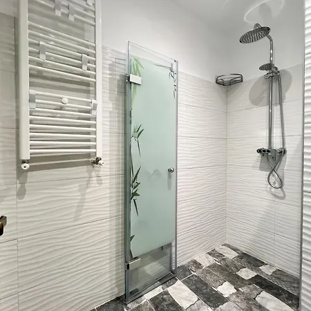 Sonia's Skg 3 Bedroom Family - Near Metro Apartment Thessaloniki