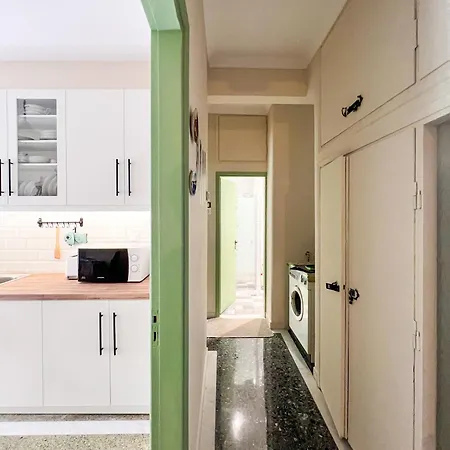 Sonia's Skg 3 Bedroom Family - Near Metro *