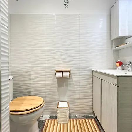 Sonia's Skg 3 Bedroom Family - Near Metro *
