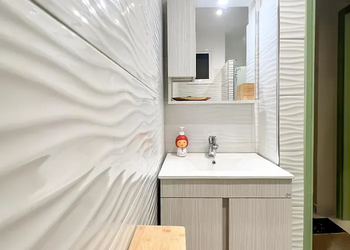 شقة Sonia's Skg 3 Bedroom Family - Near Metro *